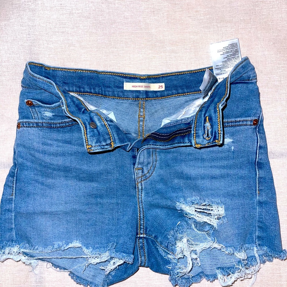 Womens Levi’s High Rise Shorts